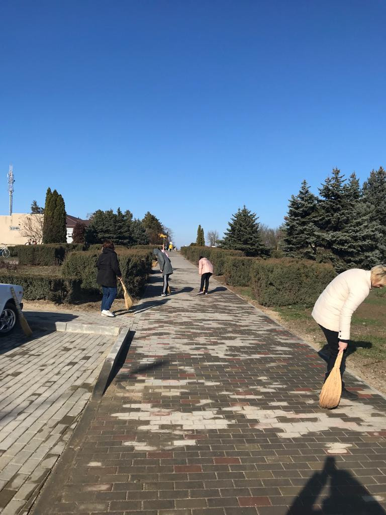 Благоустройство территории в центре ст. Переясловской Брюховецкого района -  Портал МОИФИНАНСЫ.РФ